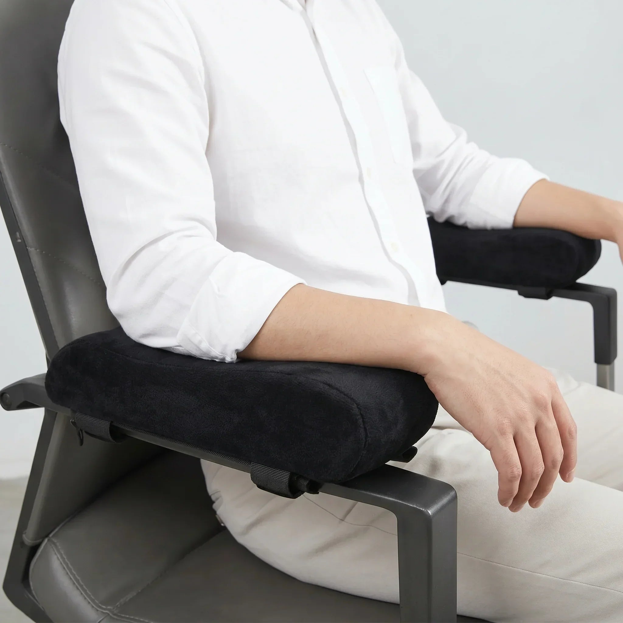 Bacol Arm Rest Pad – Lifestyle Desk Setup
